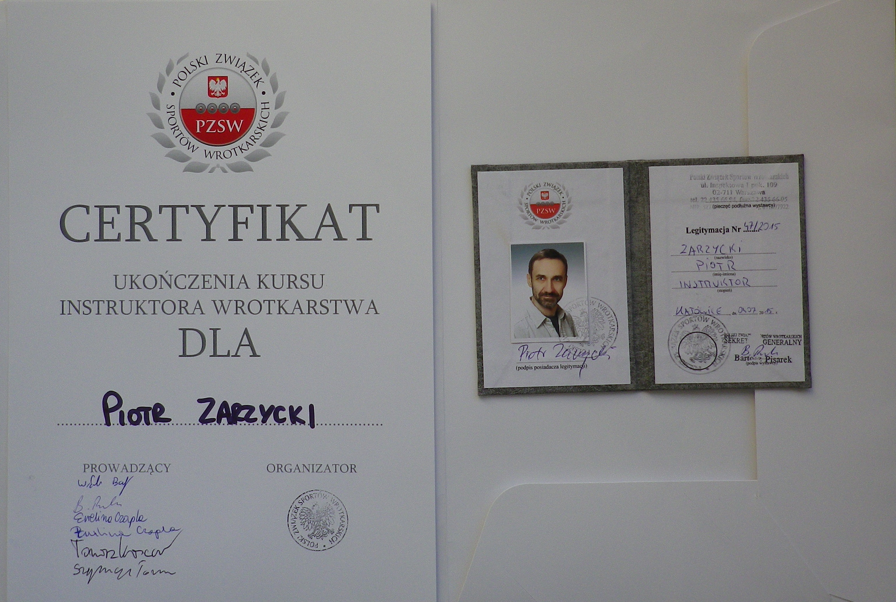 certyfikat i legitymacja